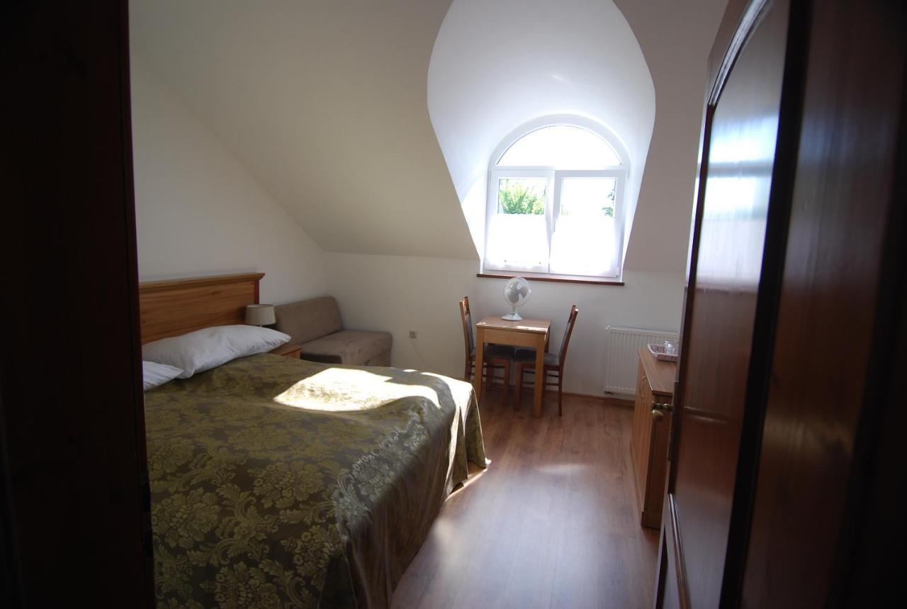 Ivanek Guest House Zvíkovské Podhradí エクステリア 写真