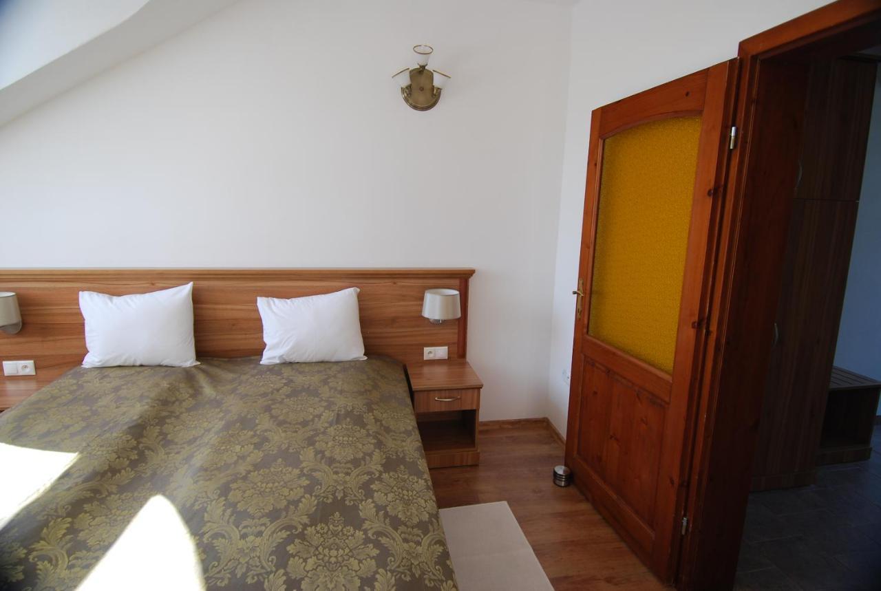 Ivanek Guest House Zvíkovské Podhradí エクステリア 写真
