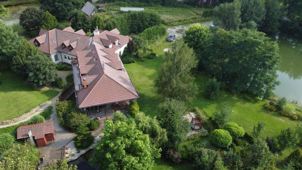 Ivanek Guest House Zvíkovské Podhradí エクステリア 写真