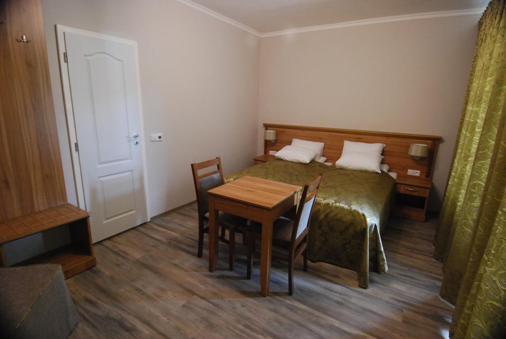 Ivanek Guest House Zvíkovské Podhradí エクステリア 写真