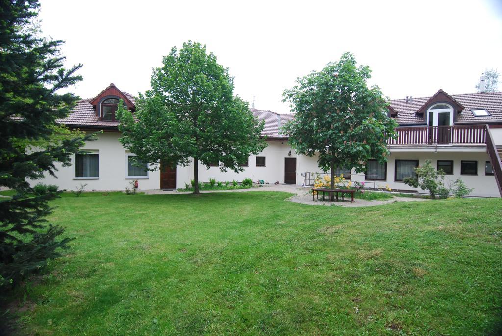 Ivanek Guest House Zvíkovské Podhradí エクステリア 写真